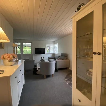 Stunning In With 3 Bedrooms, Internet And Sauna בית נופש הדרסלב