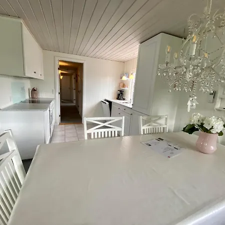 Stunning In With 3 Bedrooms, Internet And Sauna בית נופש הדרסלב