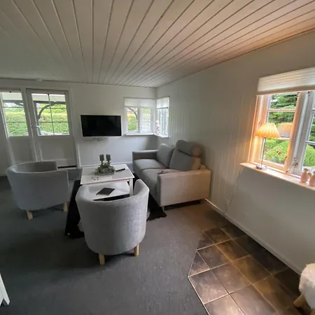 Stunning In With 3 Bedrooms, Internet And Sauna *