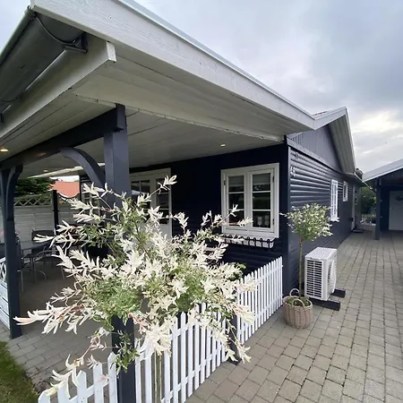 Stunning In With 3 Bedrooms, Internet And Sauna הדרסלב